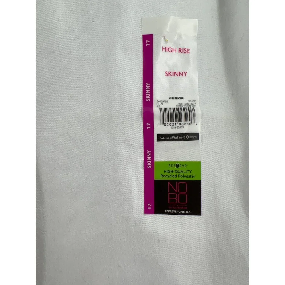 NWT No Boundaries Junior's White High Rise Skinny Jeans Size 17
